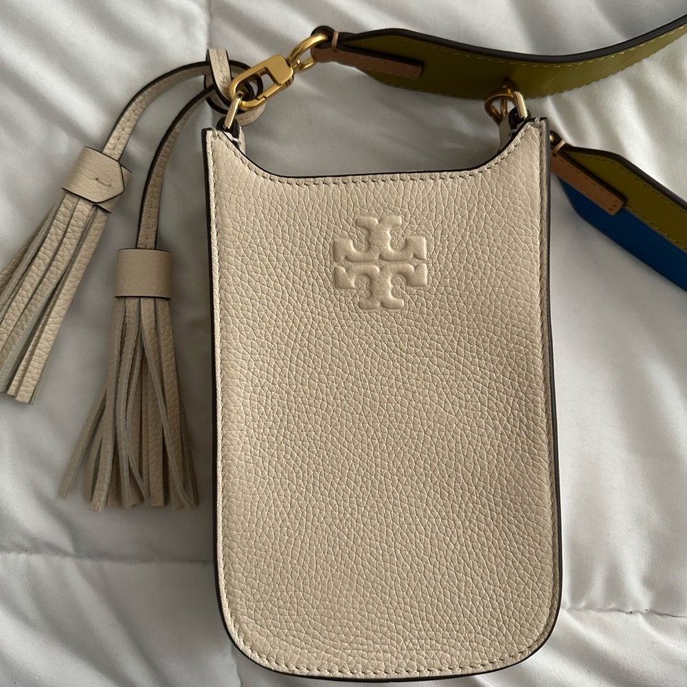 NEW without tag TORY BURCH Thea cellphone crossbody.